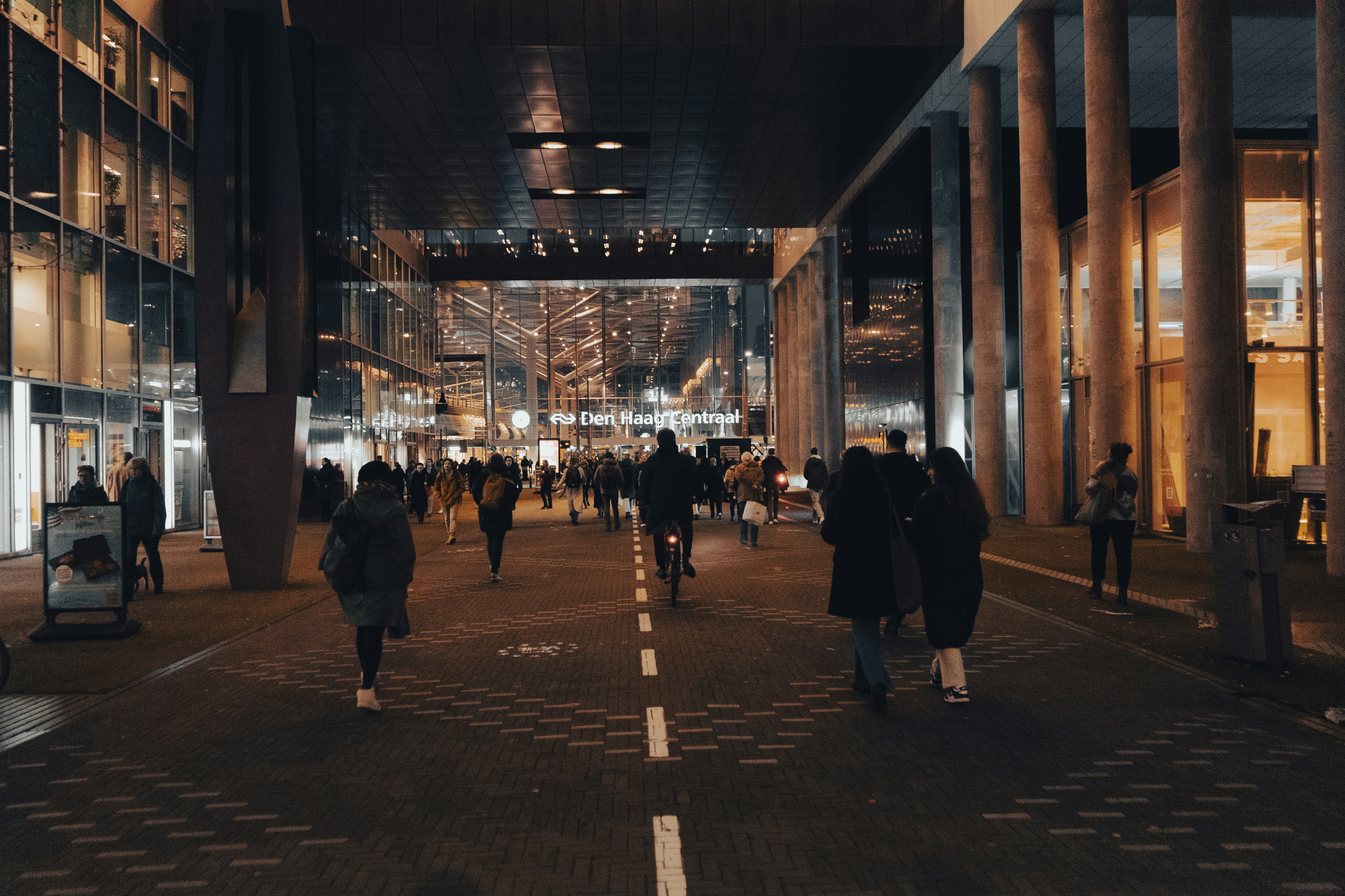 Photo by hassananayi