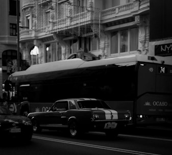 a black and white photo of a city street