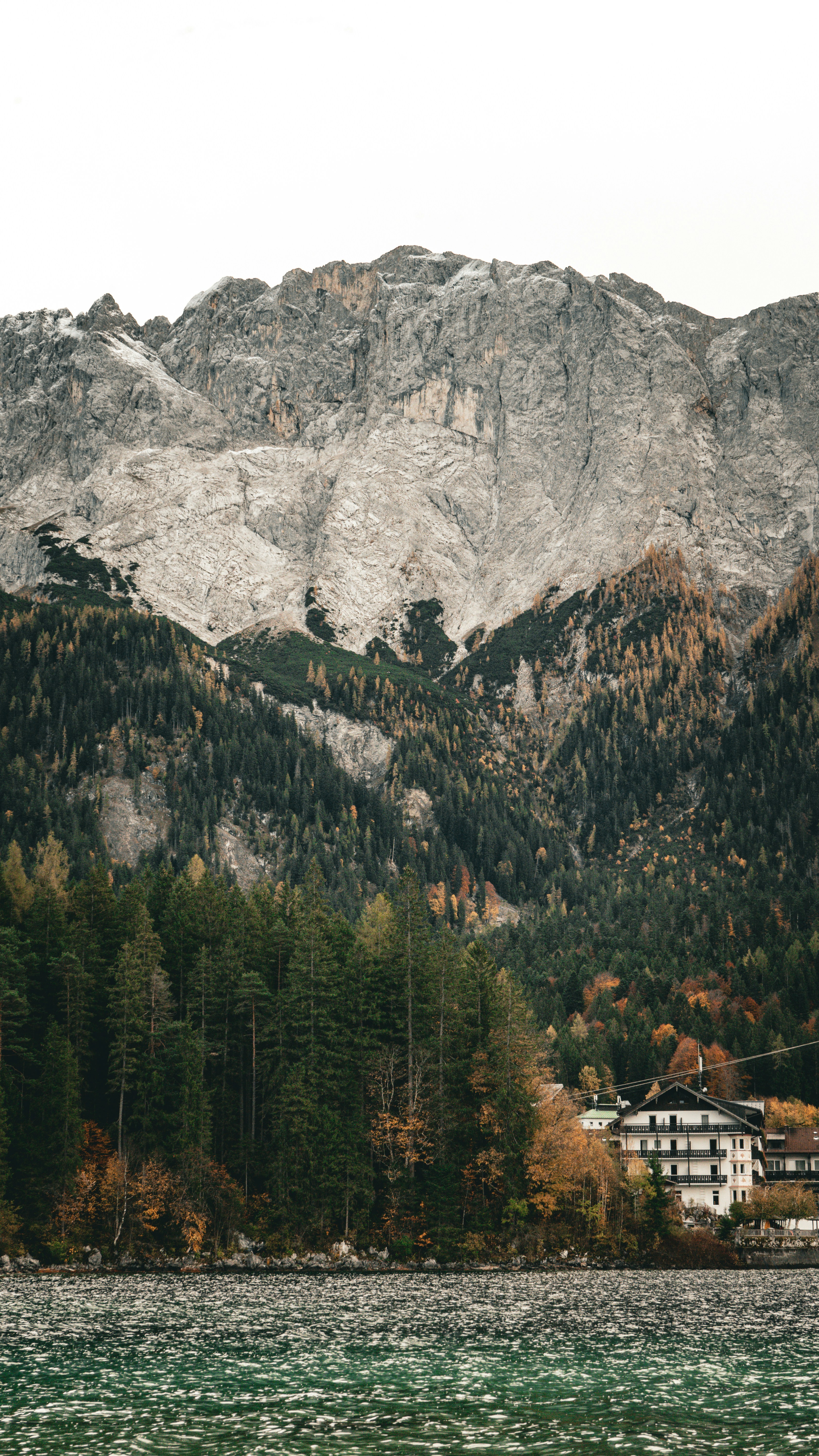 Photo by danielsiebert