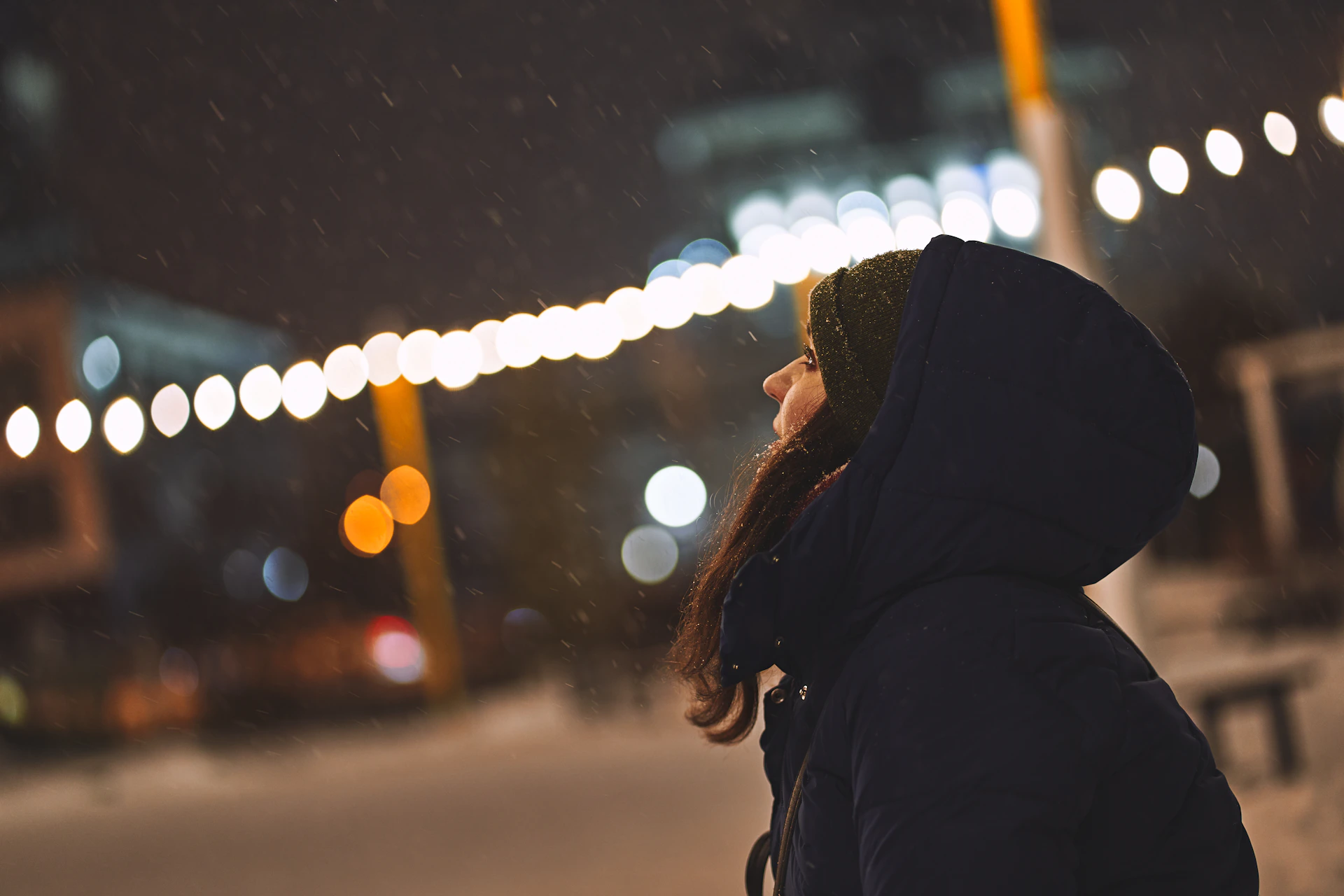 black and white bed linen