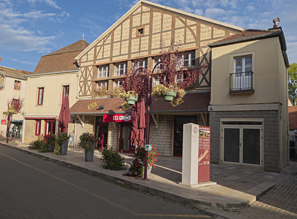 a row of houses on a city street