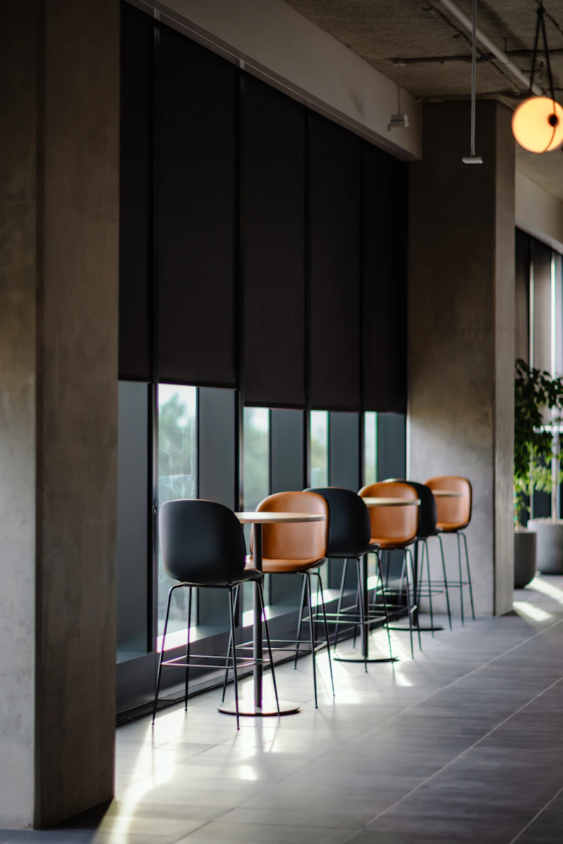 Espace commercial avec fenêtres