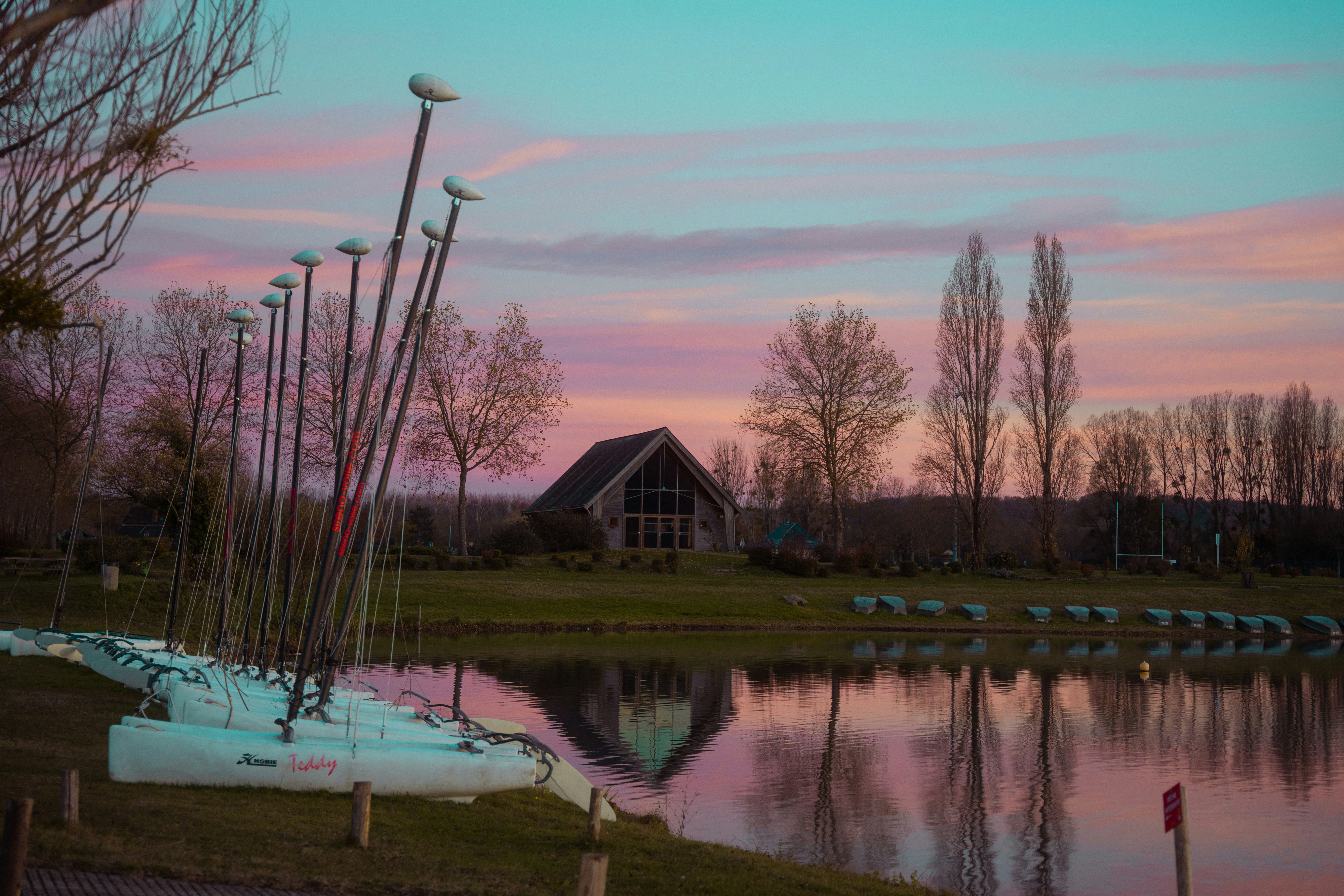a body of water with a bunch of boats in it