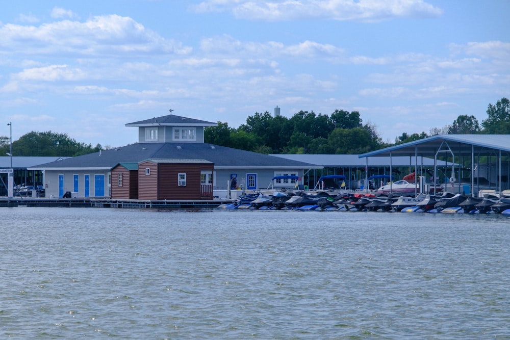 a body of water that has a bunch of boats in it