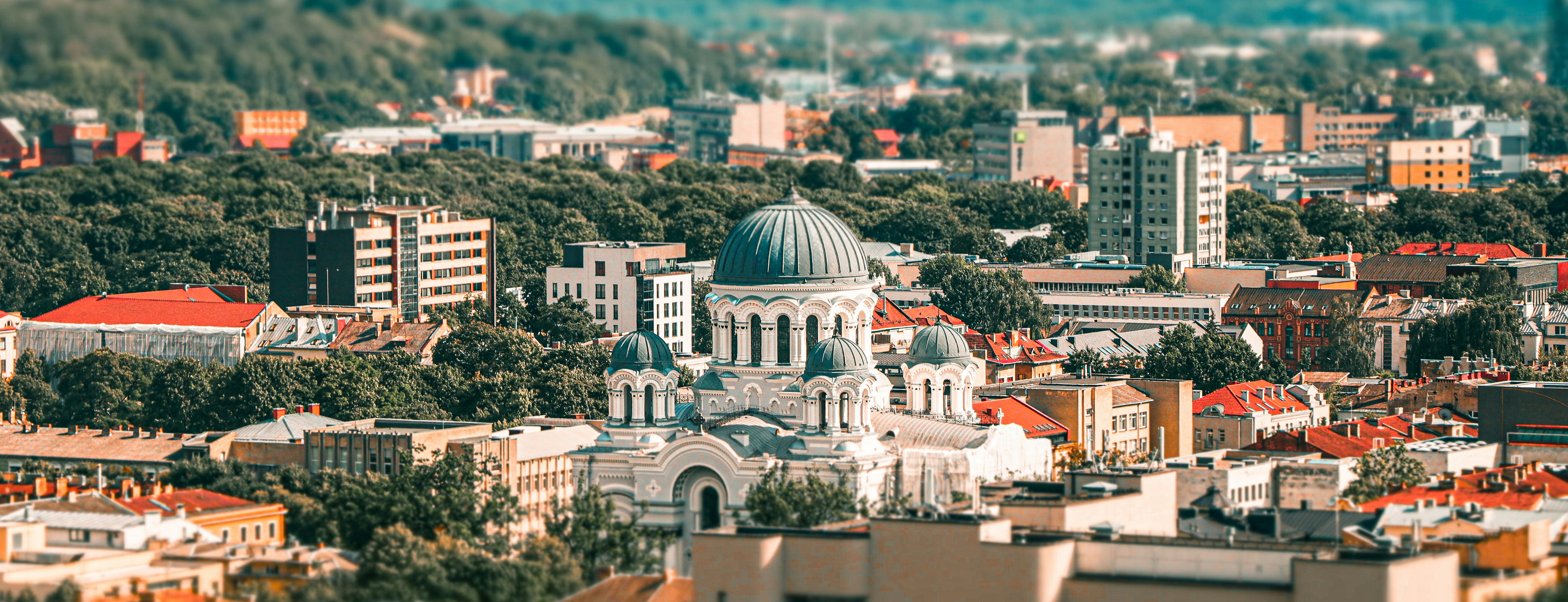 a view of a city from a high point of view, 