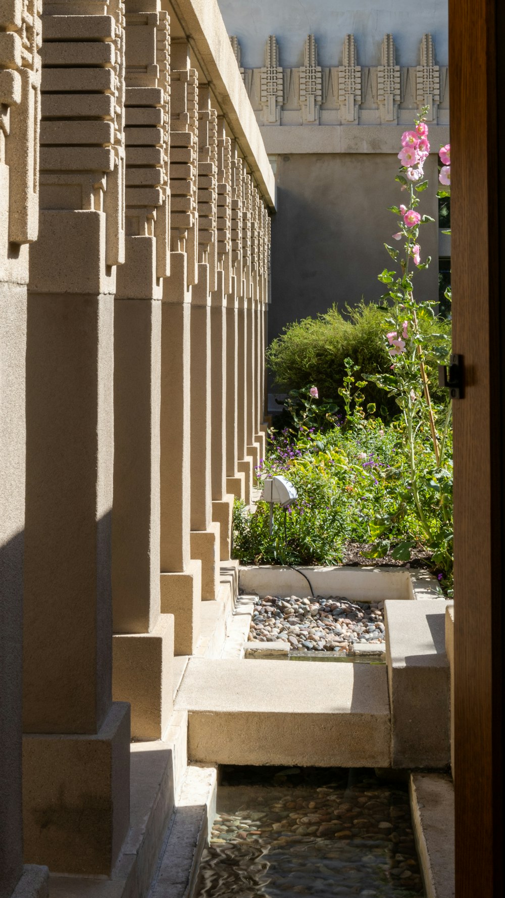 a water feature in the middle of a courtyard