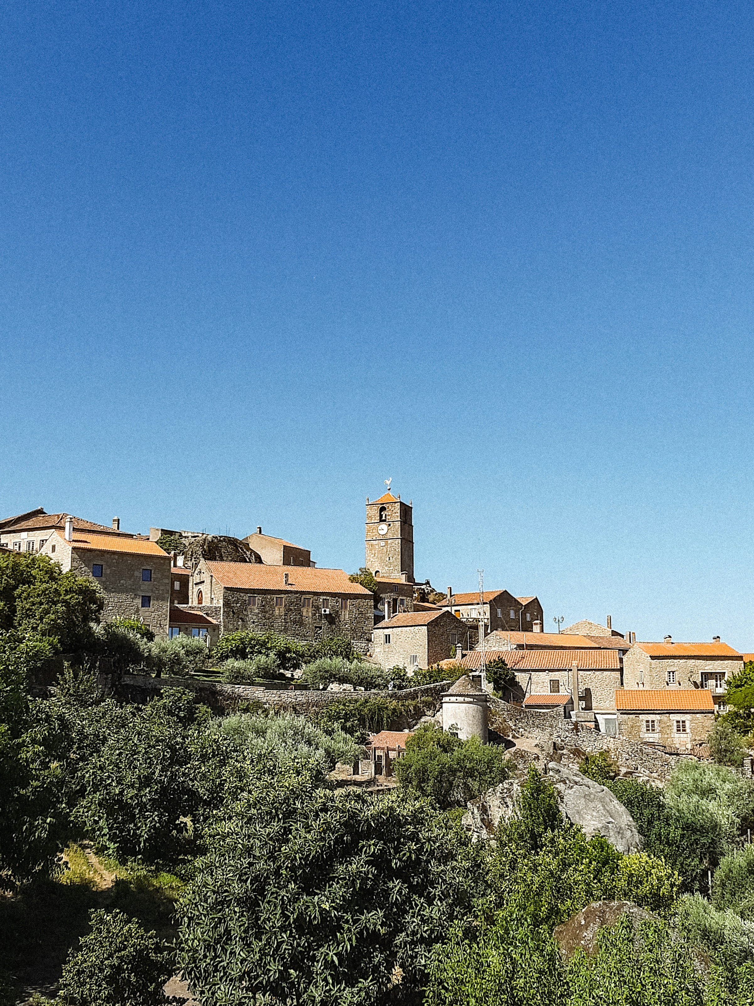 Cover Image for Drawing Portugal