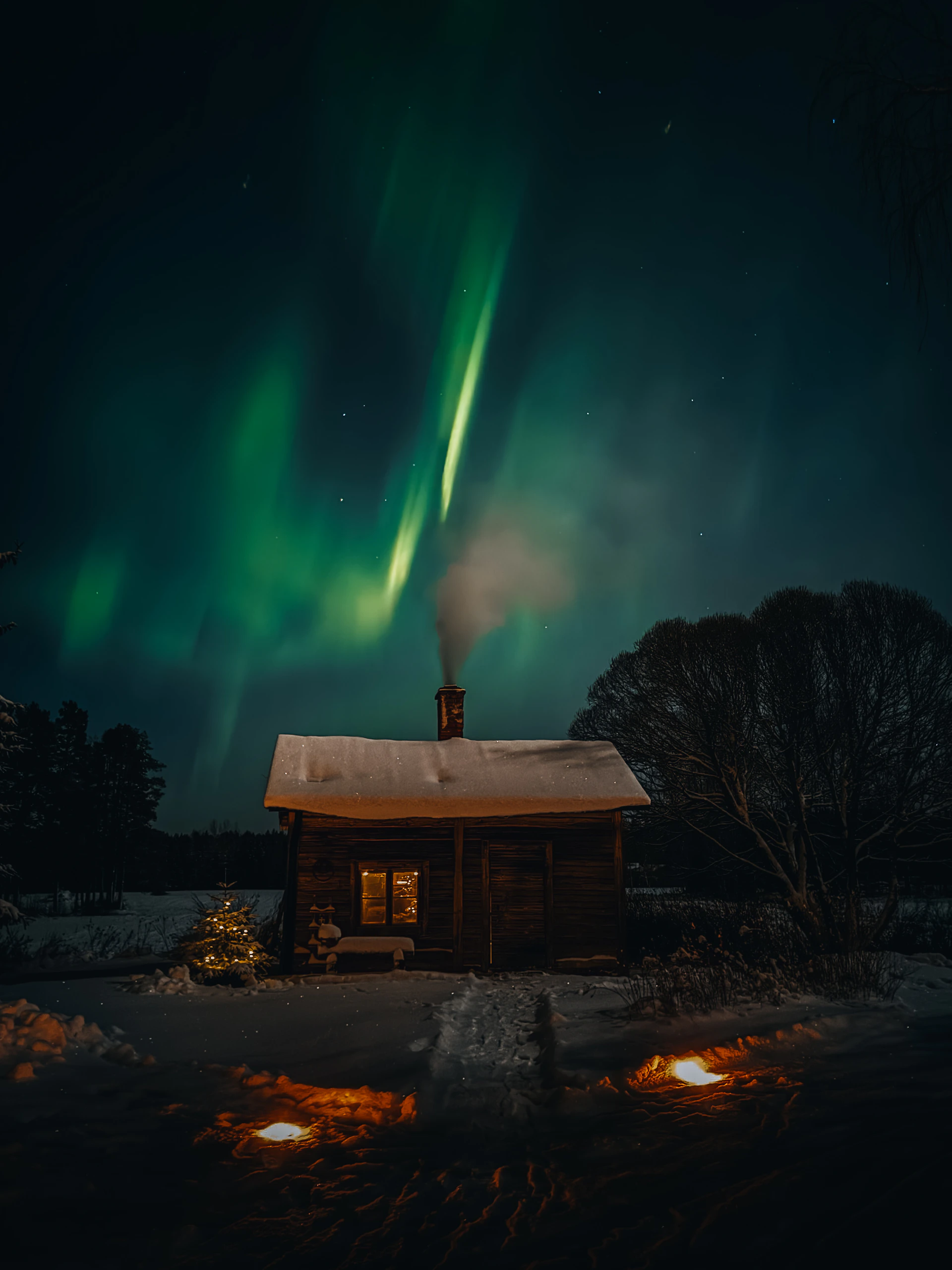 gray computer monitor