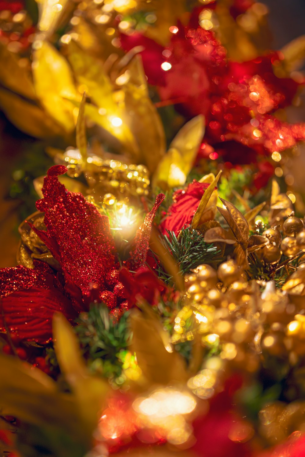 a close up of a bunch of christmas decorations