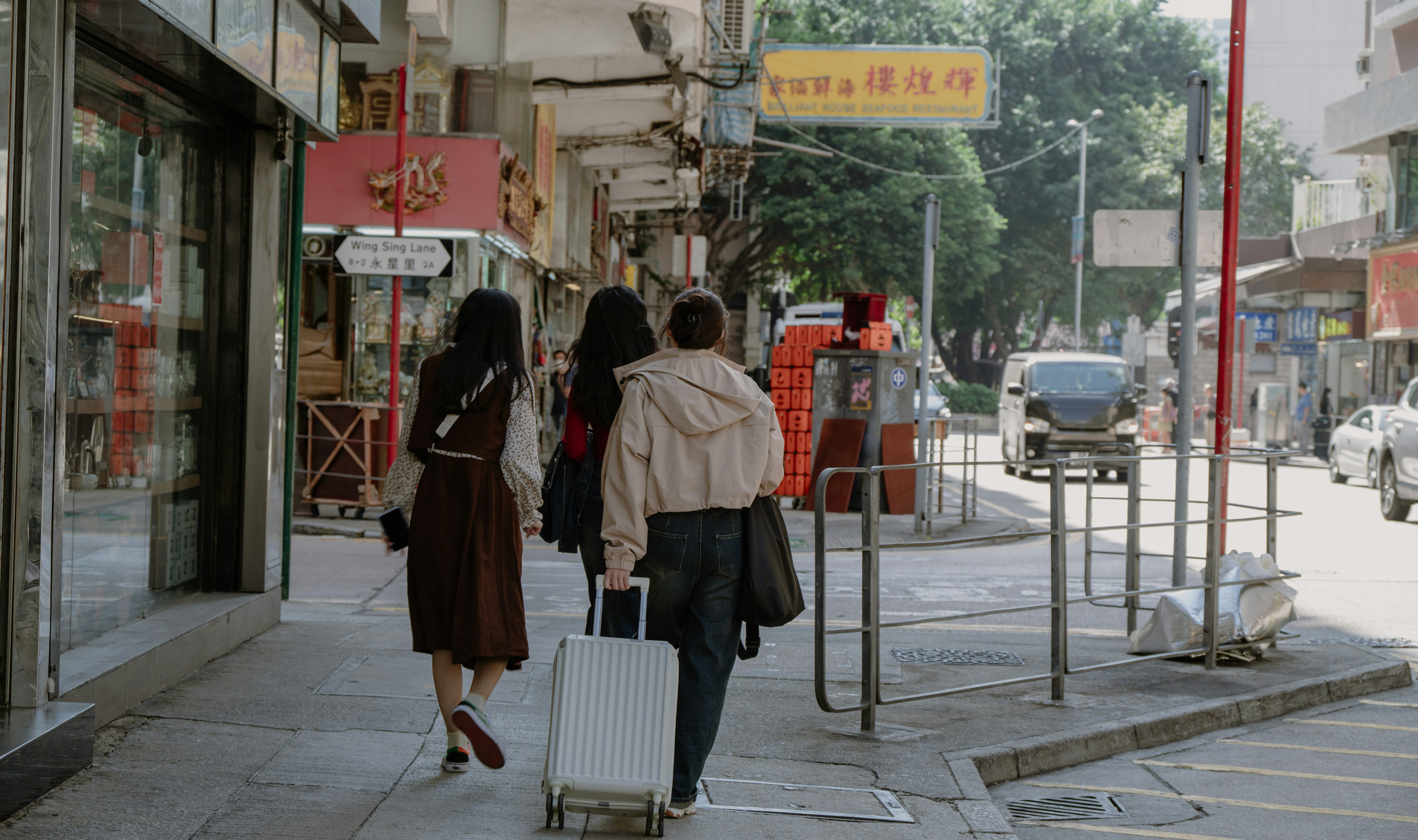 Photo by leoonliang