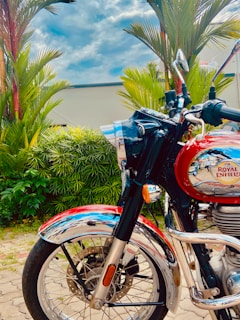 Close-up of a Honda Start motorcycle ready for delivery, shining under natural sunlight.