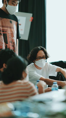 Group discussion among trainees about drinking water quality challenges.