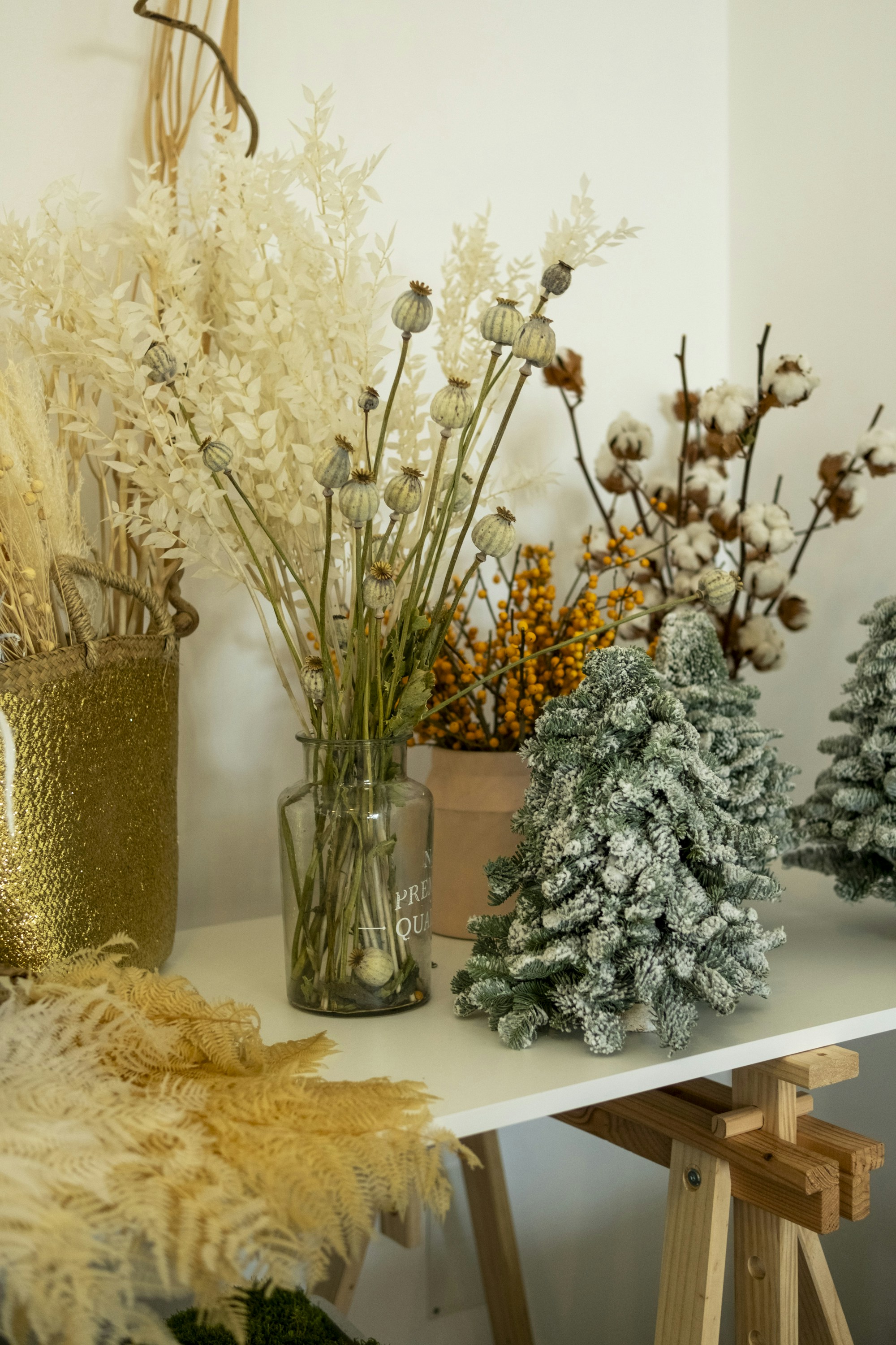 Tales & Tinsel Christmas Floral Workshop