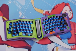 Keyboard Mekanik RGB