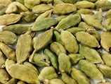 una manciata di semi di cardamomo