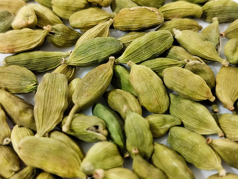 Cardamom tea nutrition