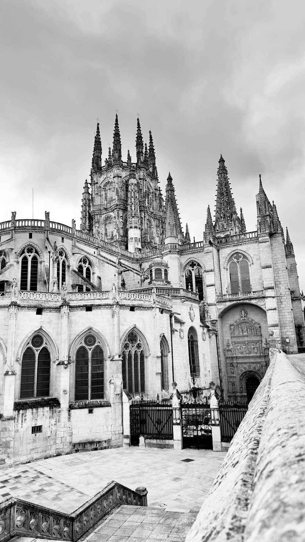 a black and white photo of an old building