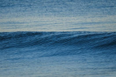 A calming image of the ocean, reflecting the warm Fijian environment.