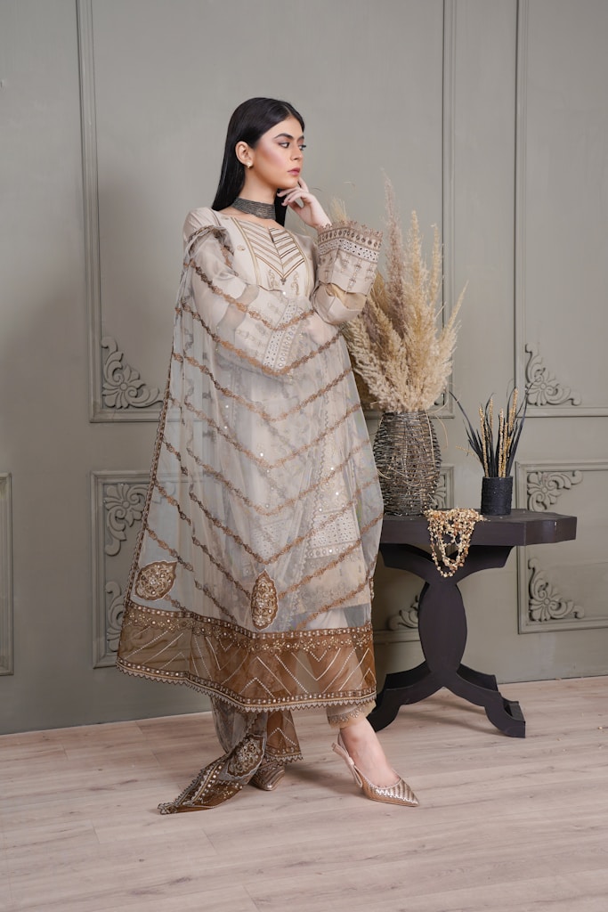 Champagne Pleat Abaya