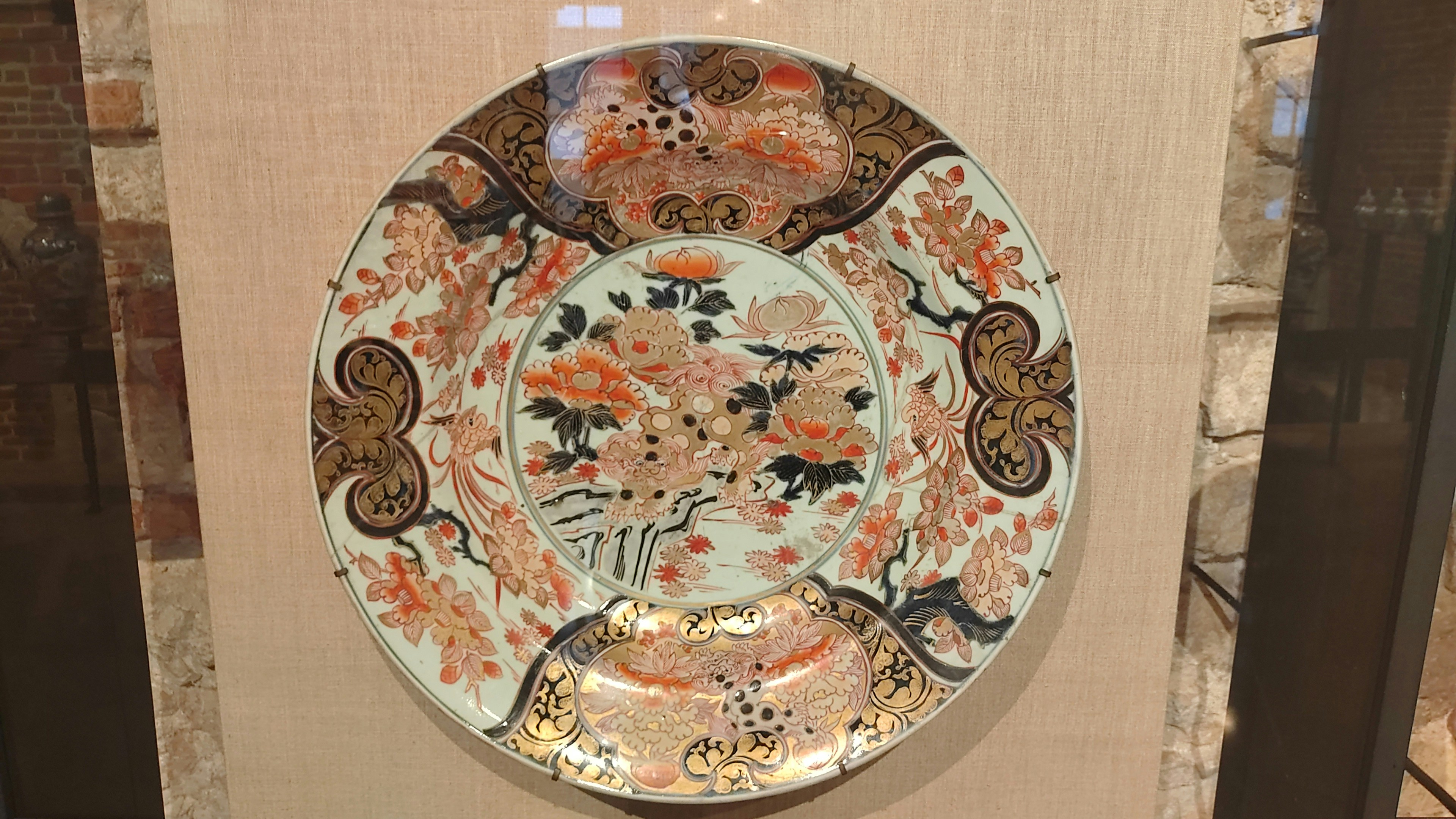 Piring Keramik Nusantara