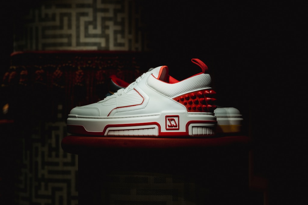 Waveform Statement Shoes