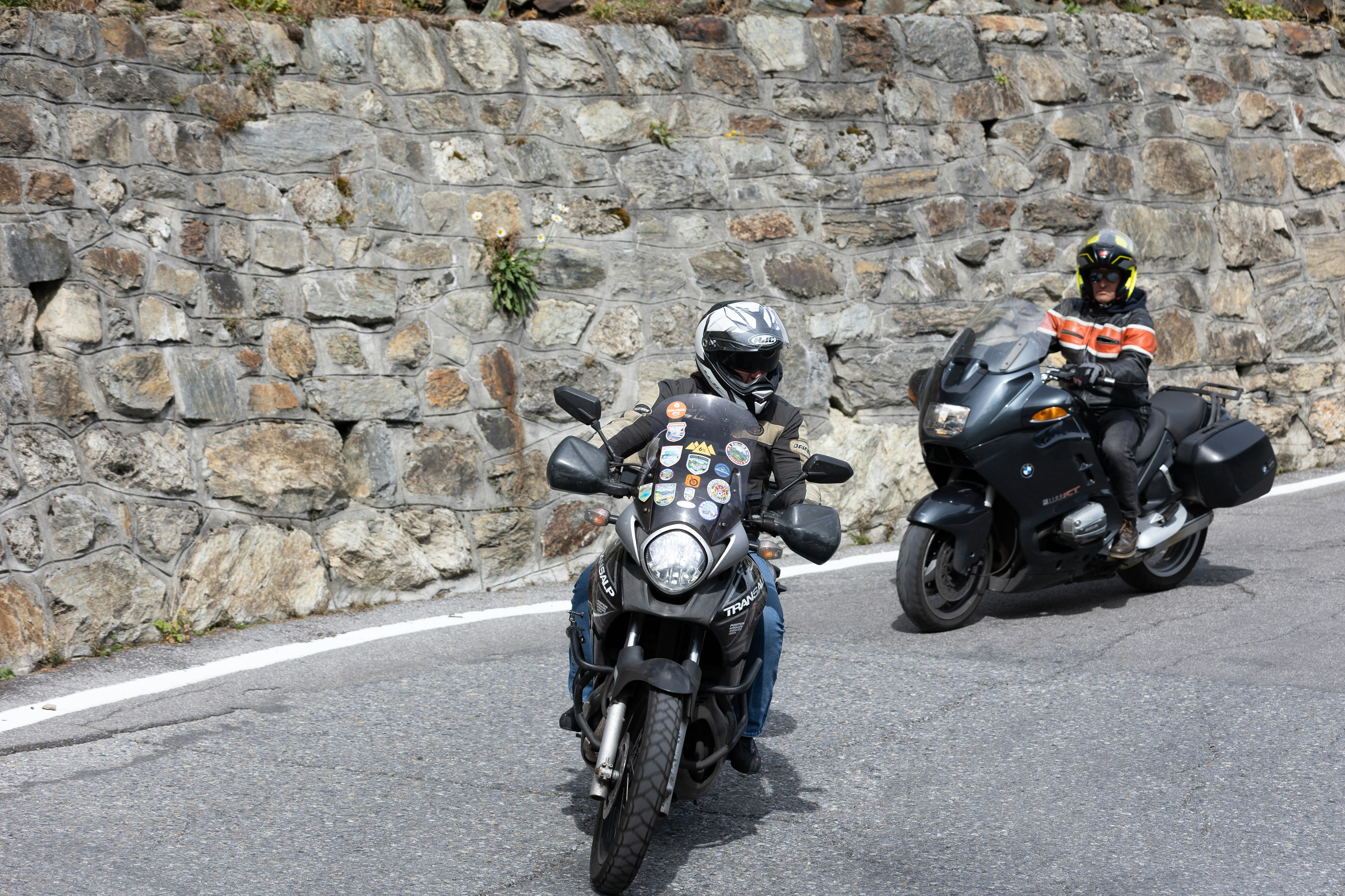 New Alfa Romeo Stelvio Leaks Out Giving Off Strong Mandalorian Vibes - Carscoops