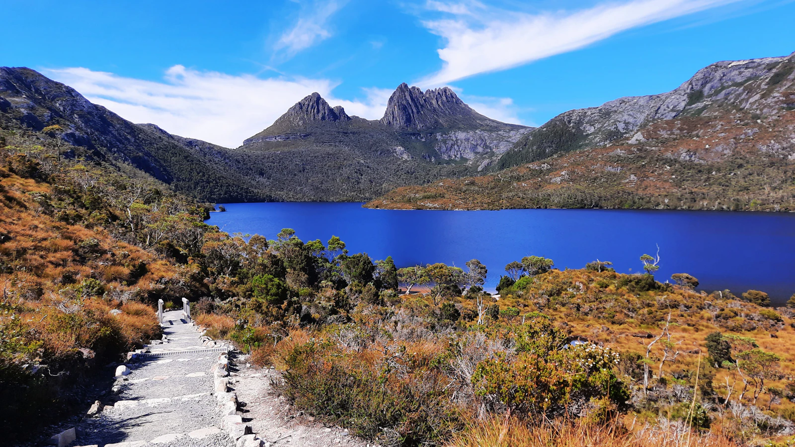 A stunning view of Cradle Mountain and Dove Lake located in the central highlands of Tasmania. A beautiful 3 hour walk will take you around the glacial lake and through the forest of this pristine wilderness.