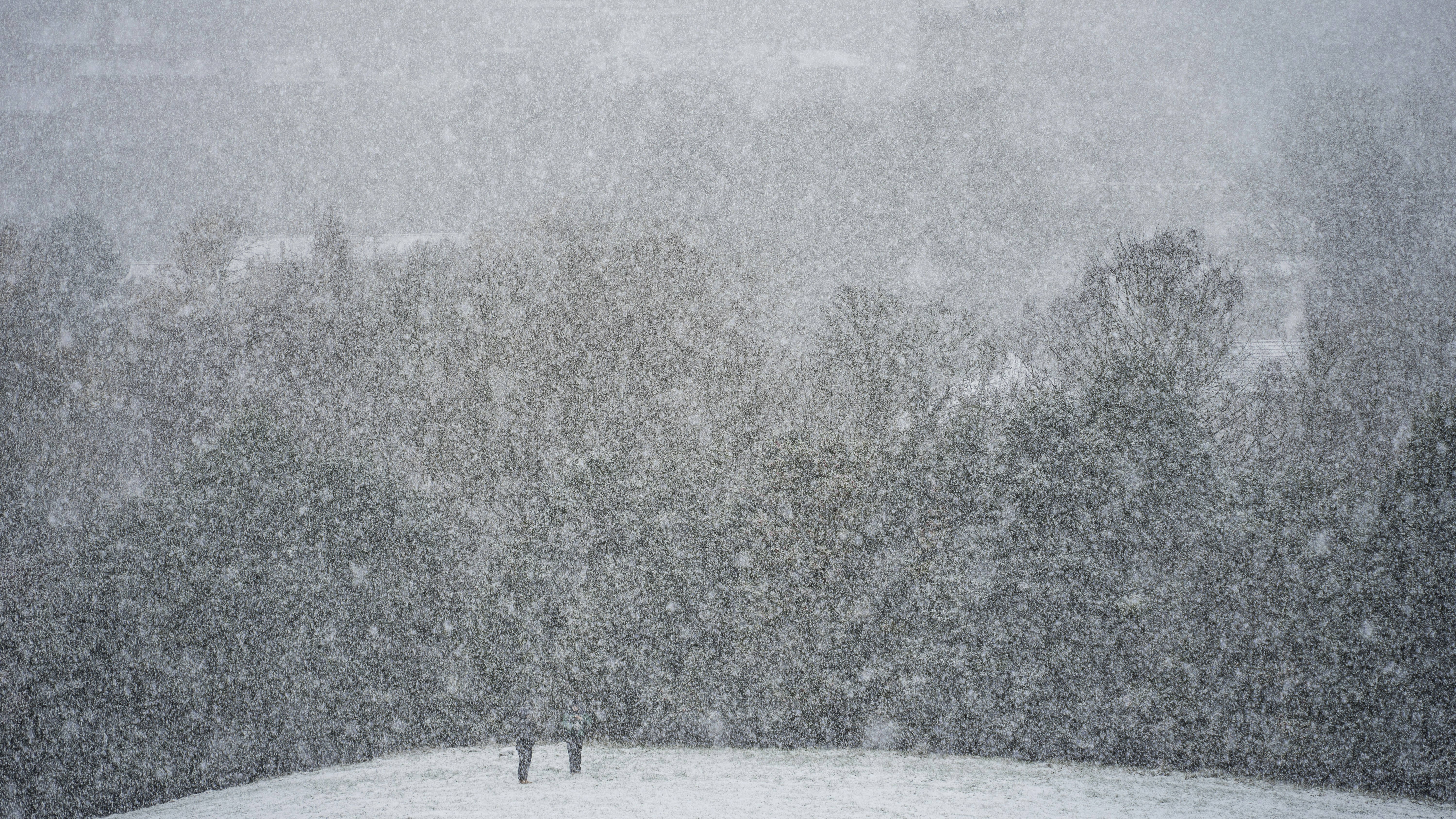 UK Snow: Met Office Weather Warnings — Stay Safe, Everyone