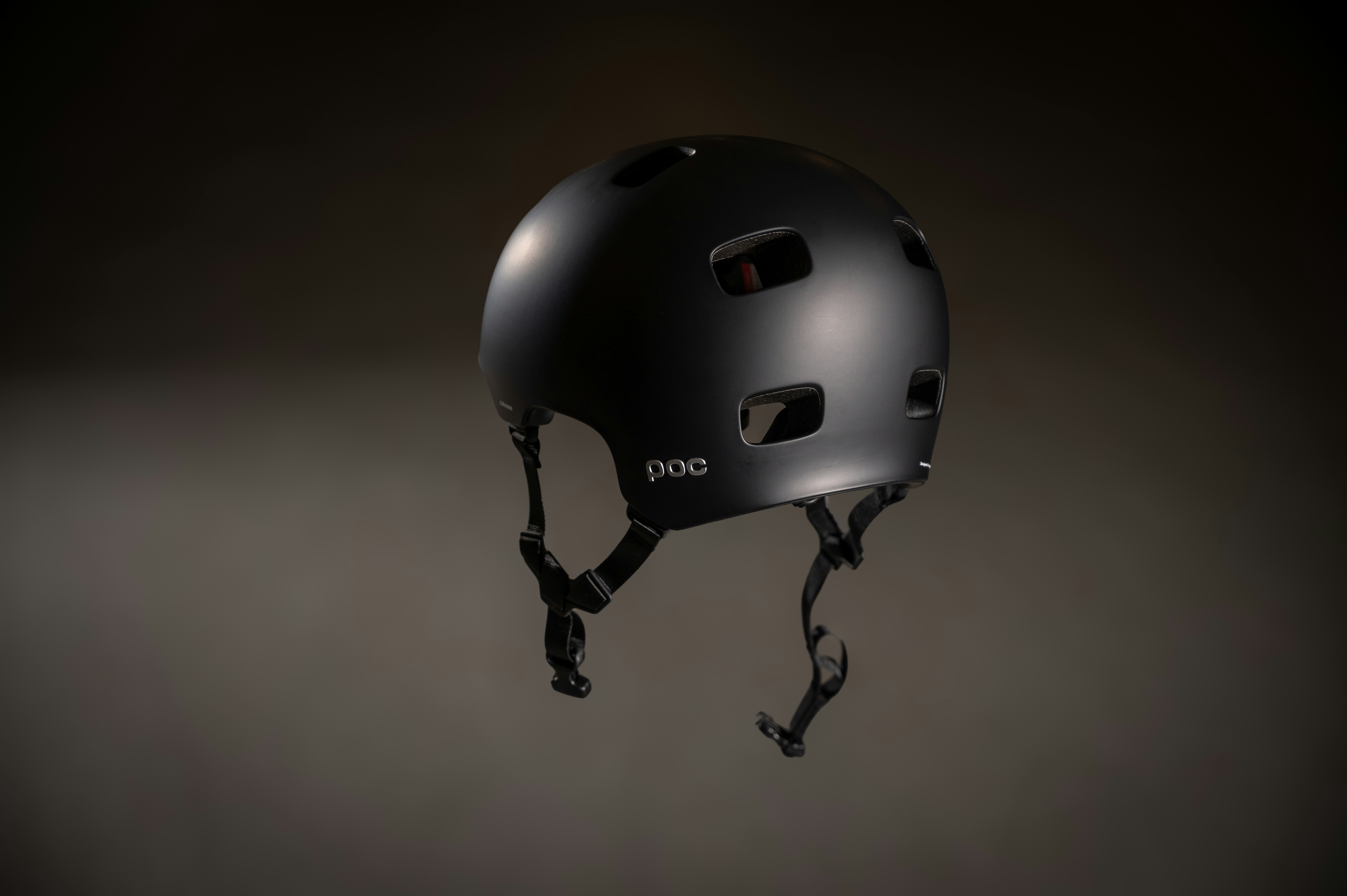 Lightweight Commuter Helmets in 2026 — Evolution, Tech and Shop Strategies