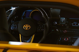 Photo 1701567106885 D847ab9a507e?q=85&w=273&h=462&fit=crop