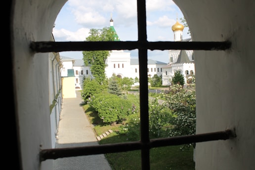 A serene view of the Padang Sidimpuan prison facility.