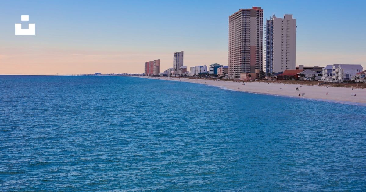 A beach next to a city with tall buildings photo – Free Panama city