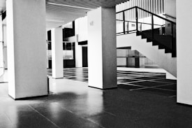 Photo 1701688117452 46dab13a012d?q=85&w=275&h=275&fit=crop