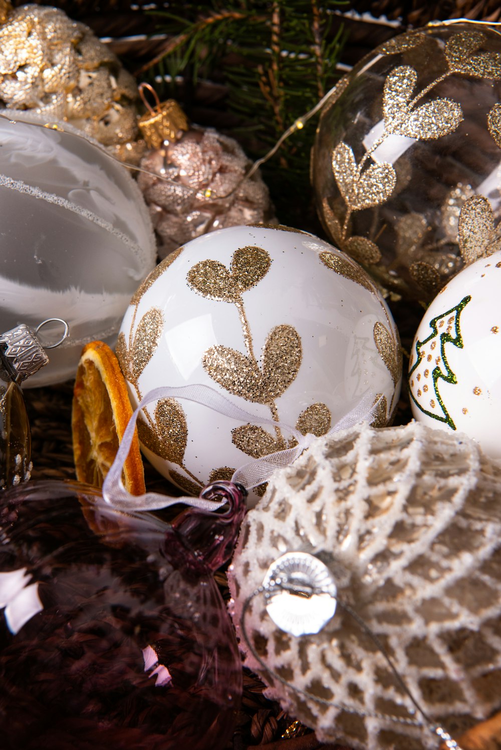 a bunch of ornaments that are on a table