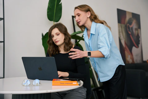 Maternal Wellbeing & Pregnancy Support for Forward-Thinking Companies 