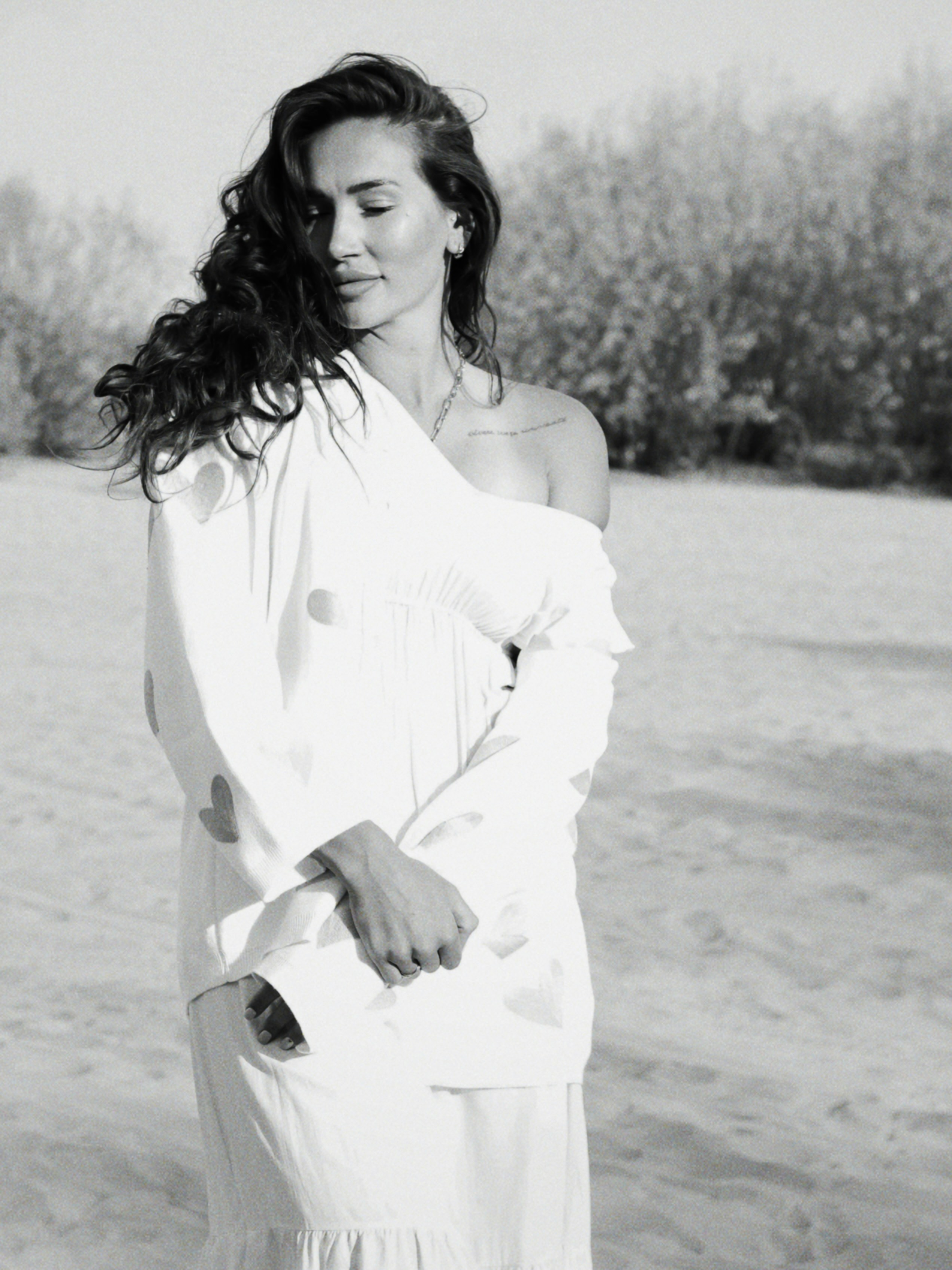 Ines woman portrait with curly hair