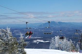 A scenic view of skiers enjoying lessons in Niseko.