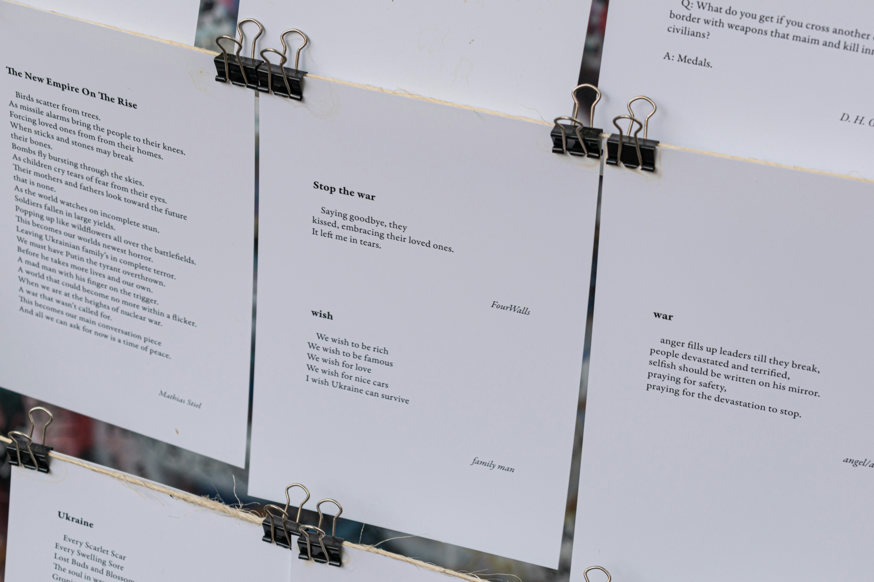 Unveiling Family Stories through the Canvas of Words