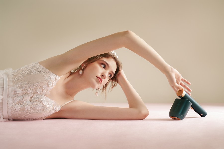 Philips Lumea 9900 Pro lands as epilator and IPL reviews crowd the market