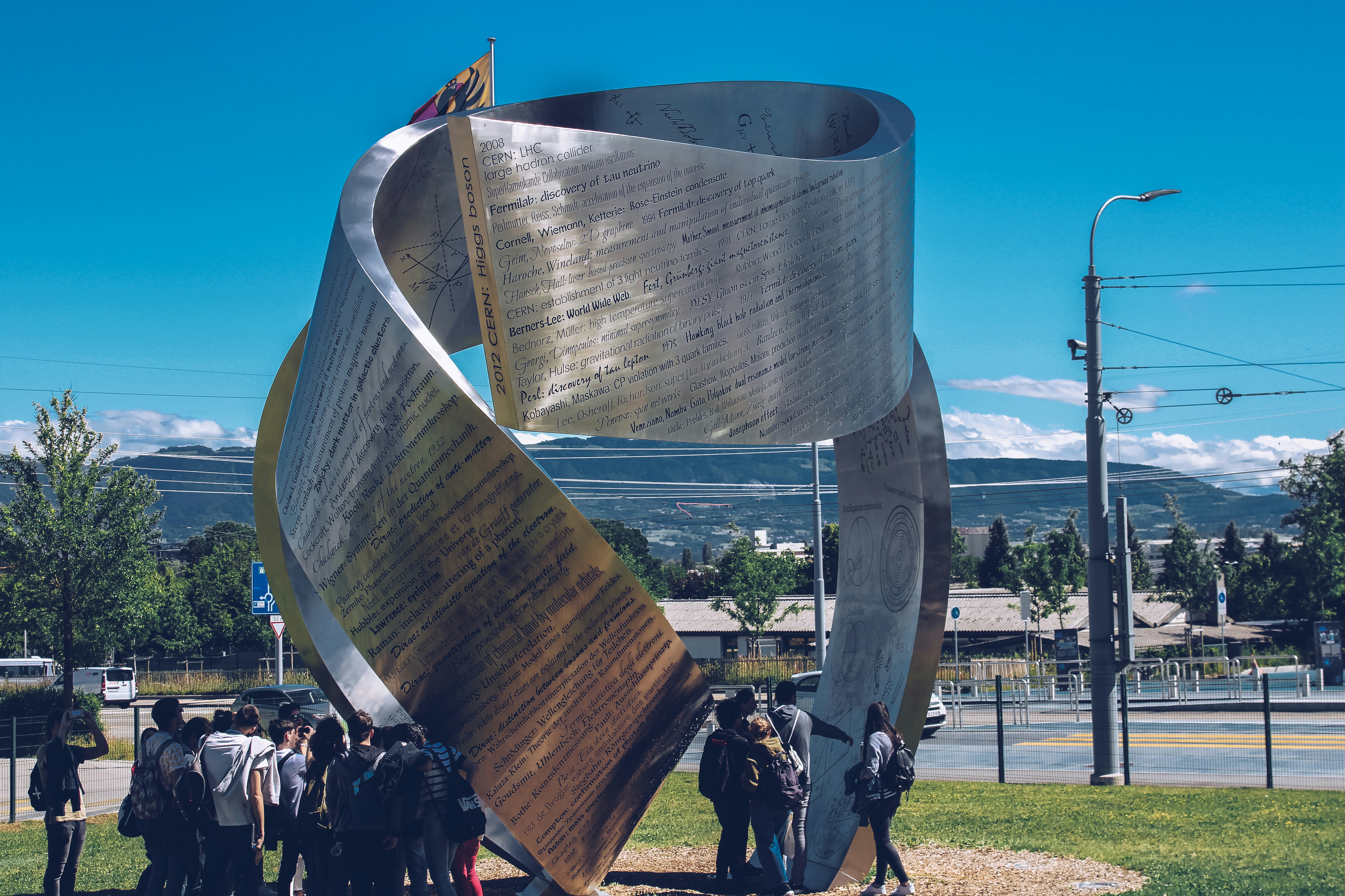 Российские ученые готовятся покинуть ЦЕРН из-за санкций