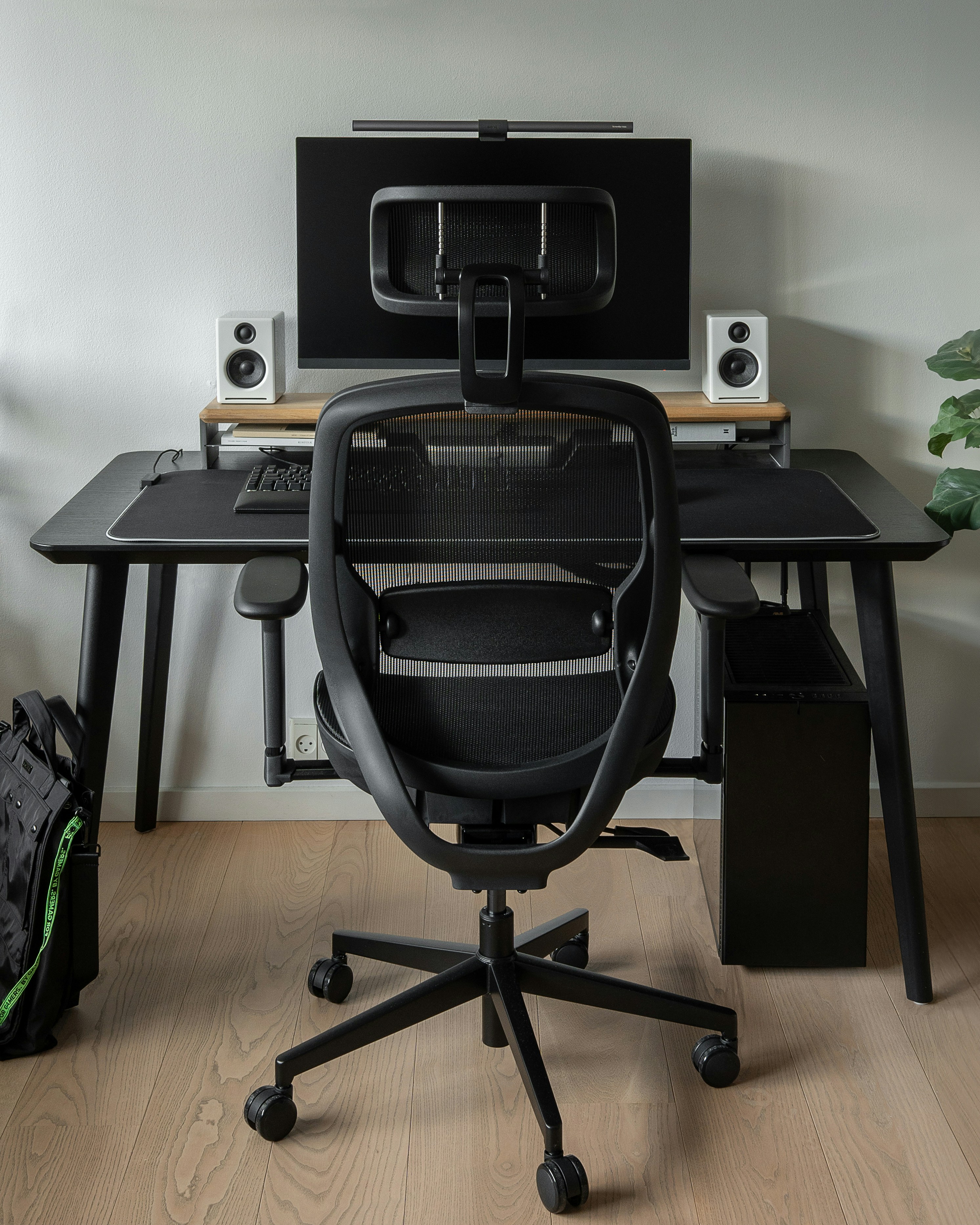 photo by Lasse Jensen via unsplash.com