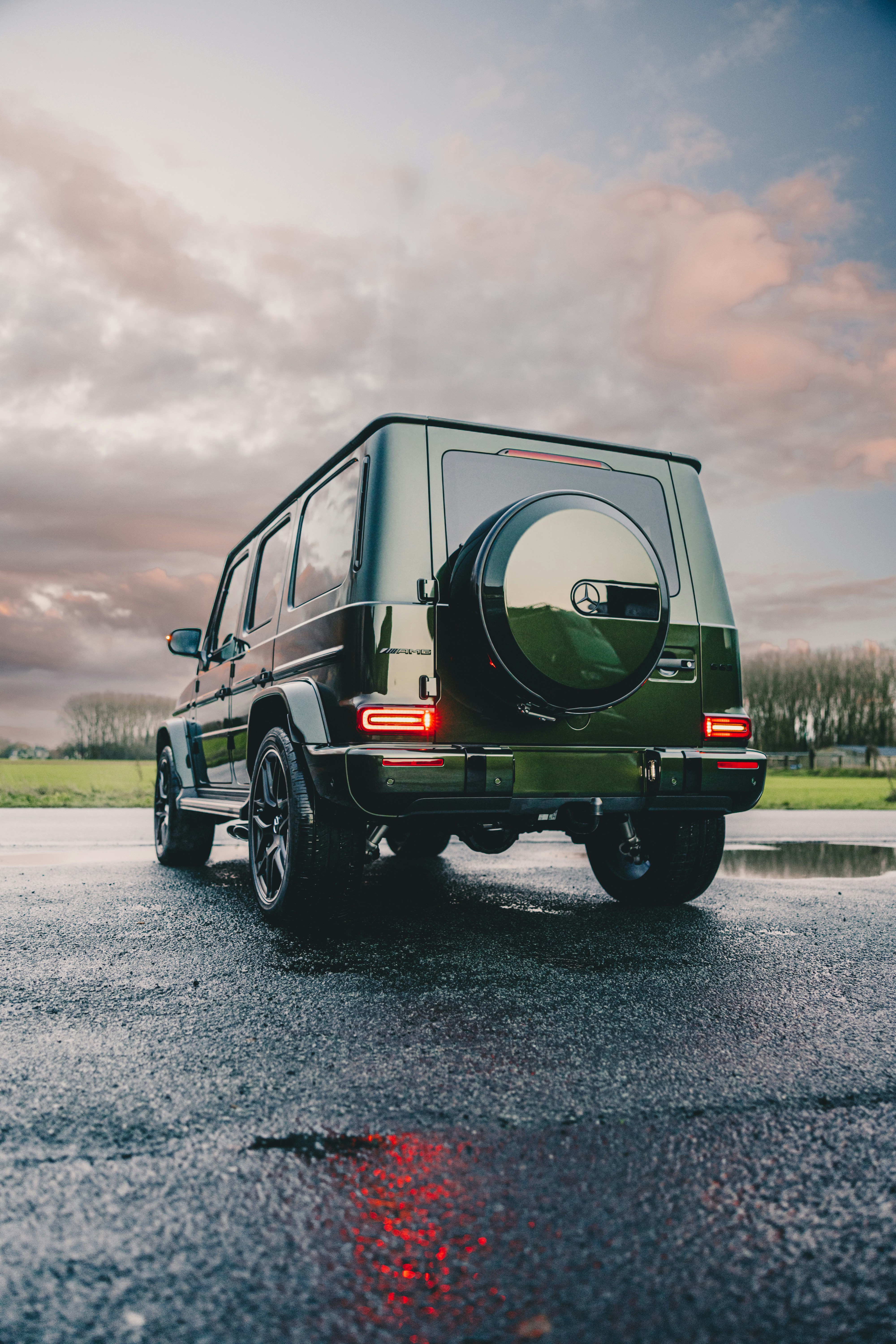 Photo by lorenzohamers