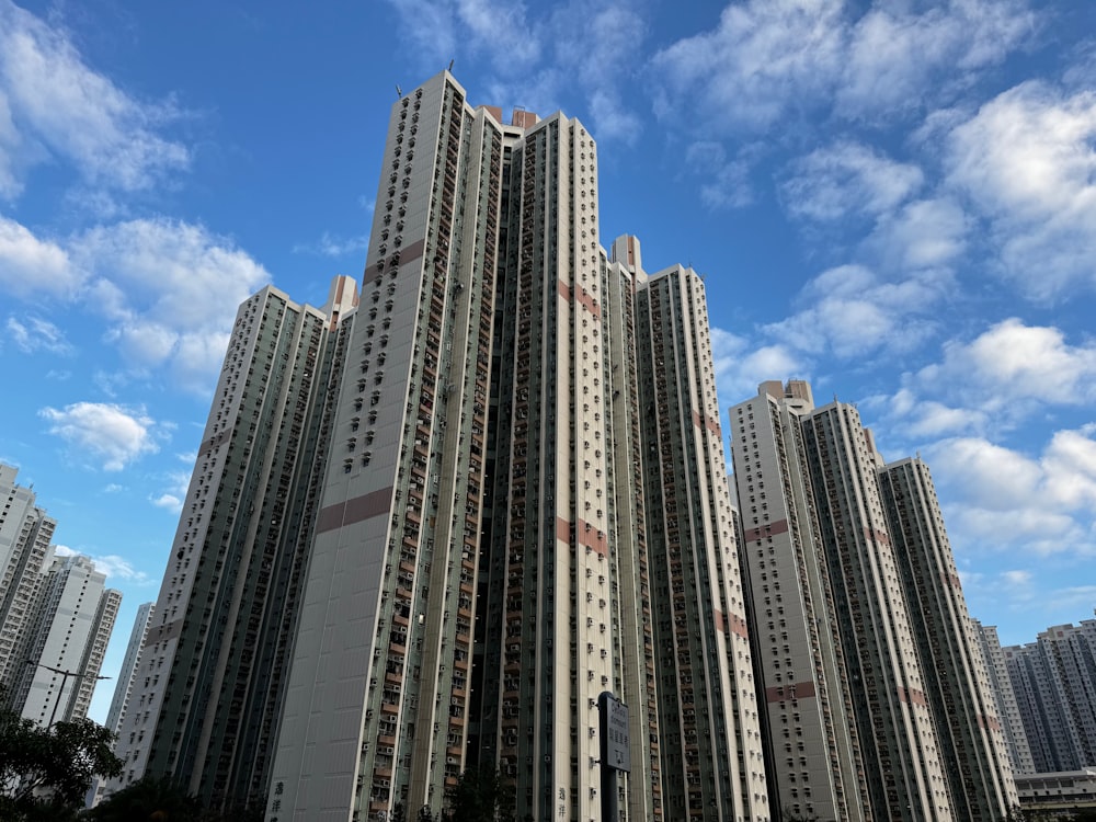 a large group of tall buildings in a city