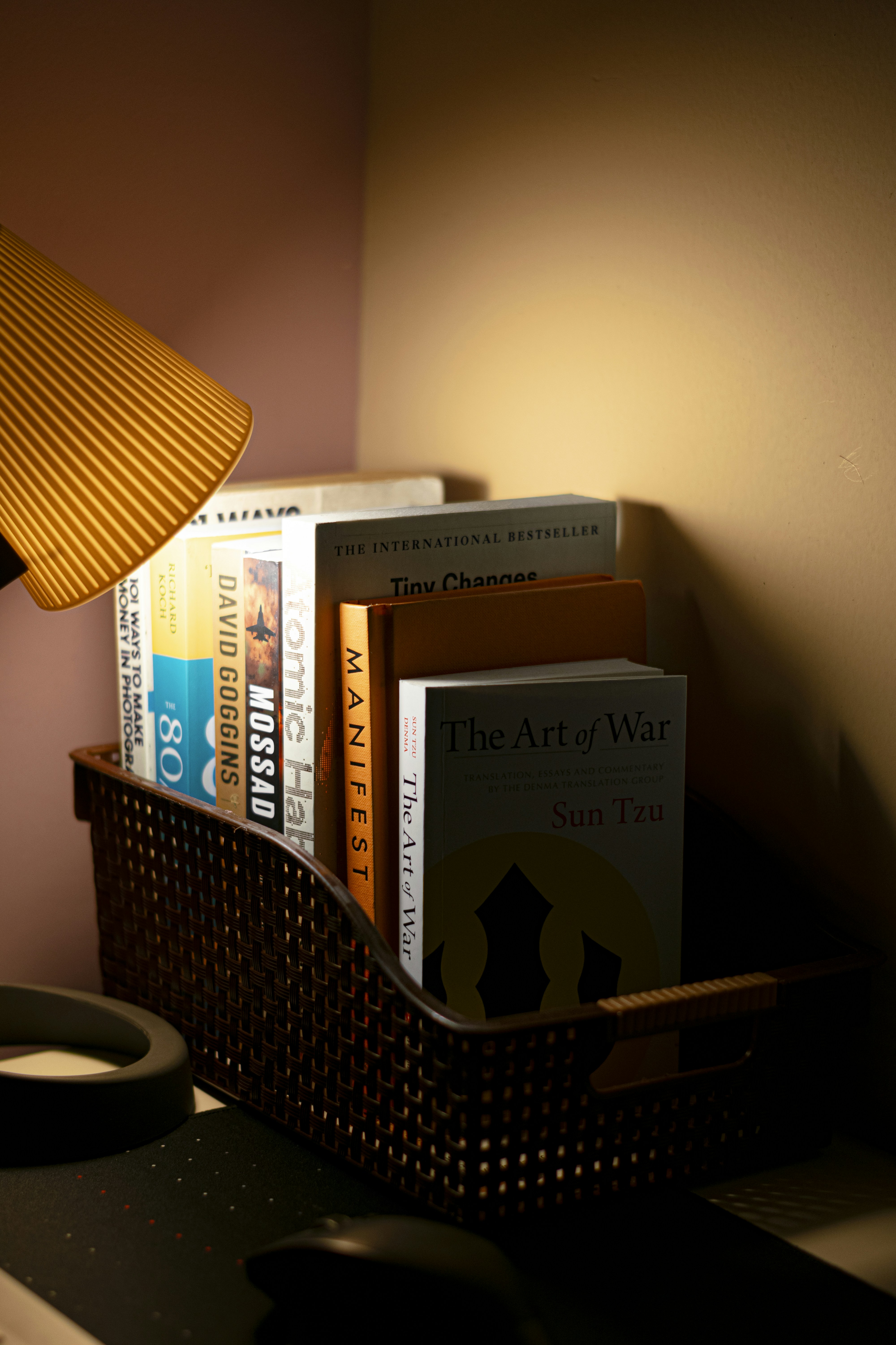 5 Budget Lighting Mods for Book Nook Kits
