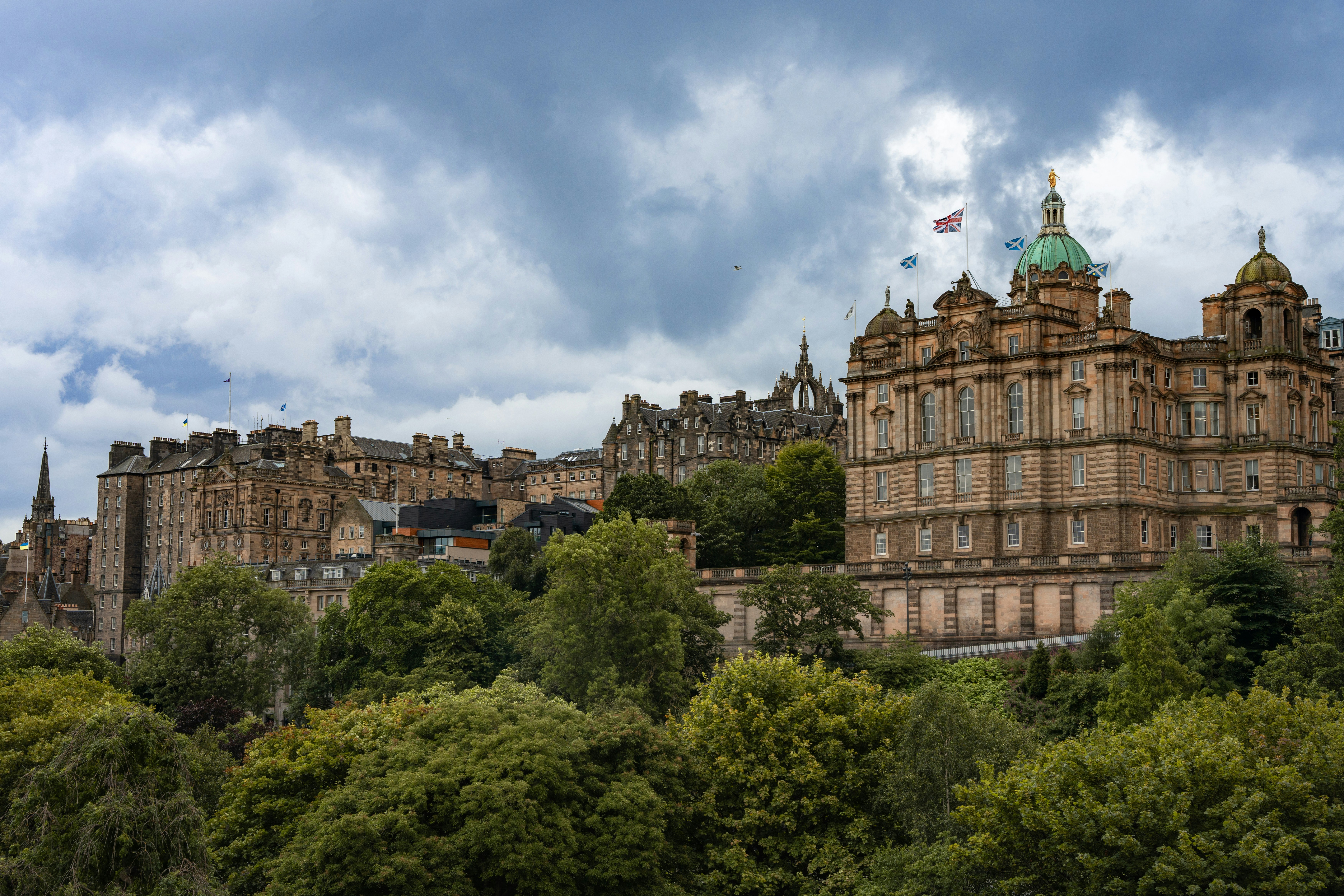 Photo by winstontjia