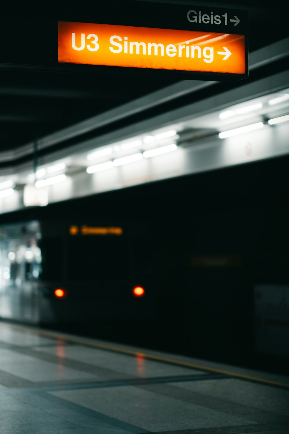 a subway station with a sign that says us slimming