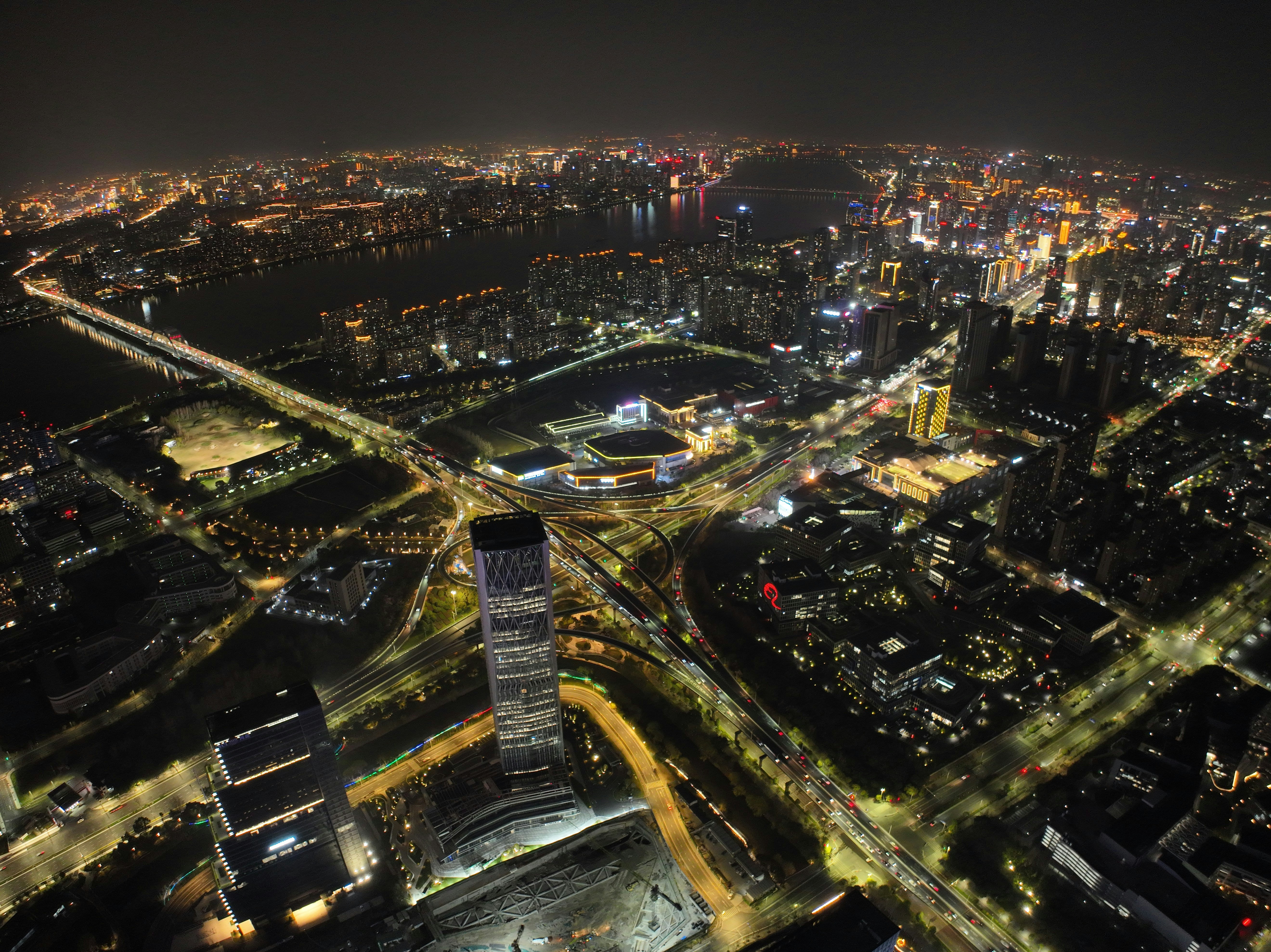 Photo by sebastianluo