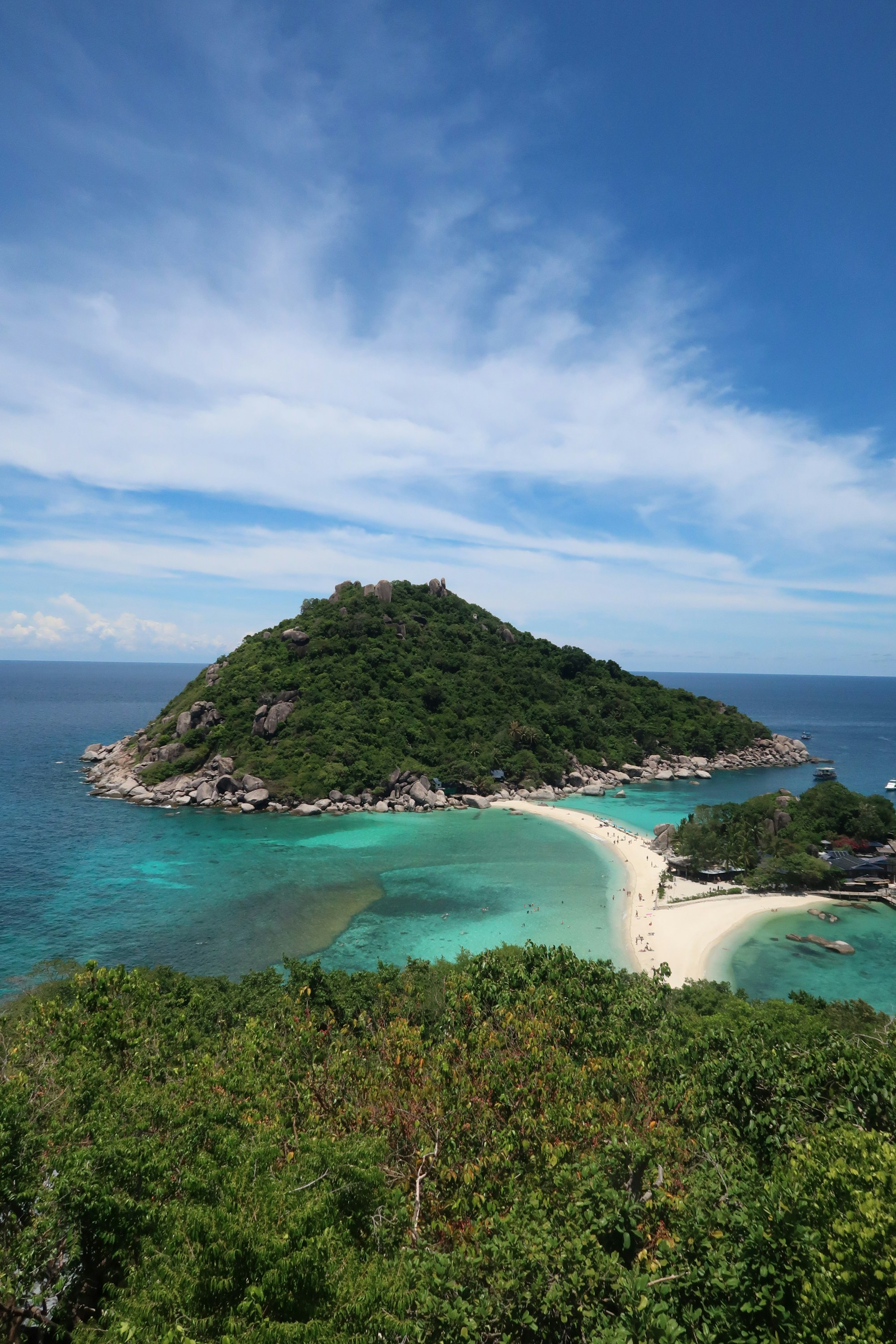 Exploring Koh Nang Yuan: Travel Guide
