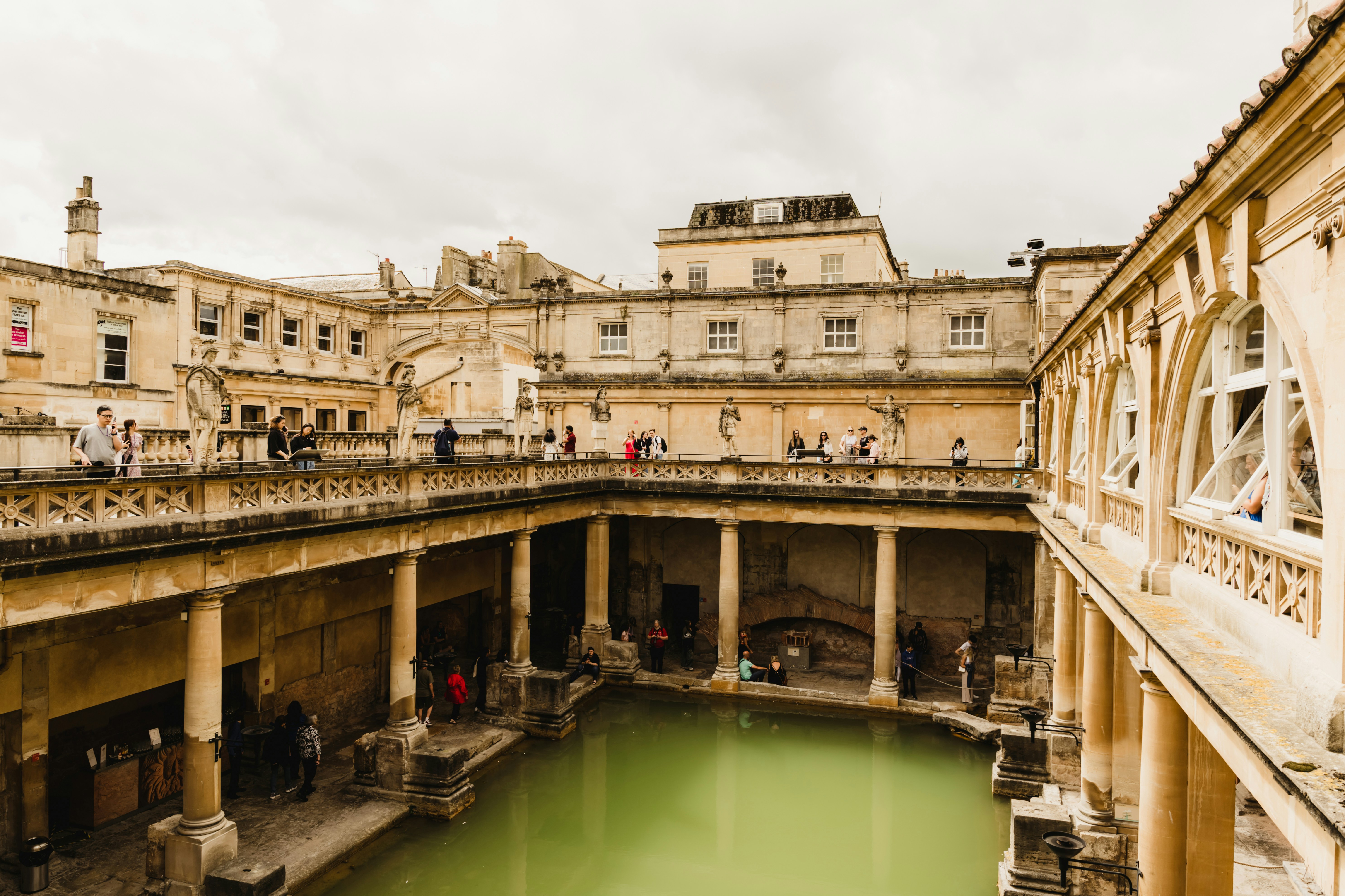 Cul Res Historic Bath