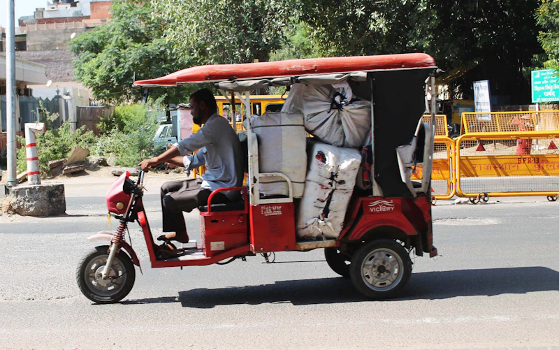 E-rickshaw side panel market route advertising India - Prime Pixel Ads
